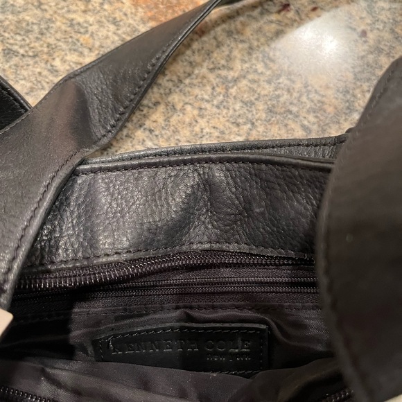 Kenneth Cole New York black leather handbag - Picture 3 of 4